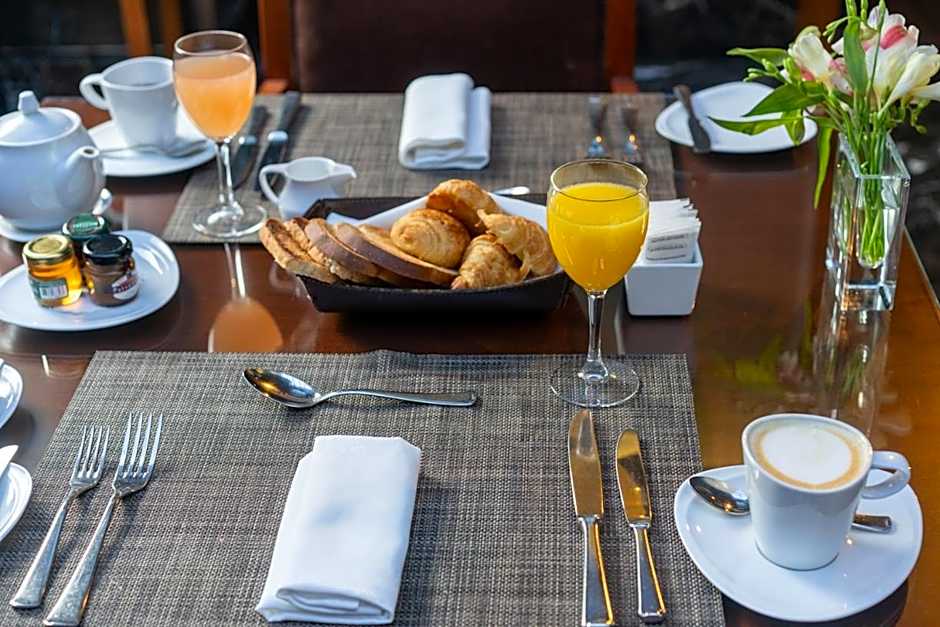 Alvear Art Hotel