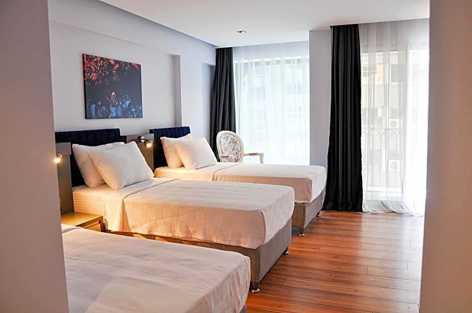 THE ROYALS HOTEL