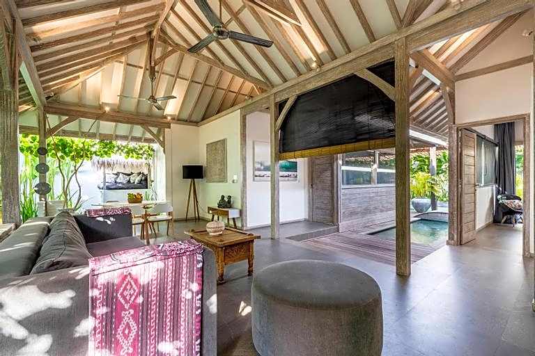 Mundaka Villa by Hombali