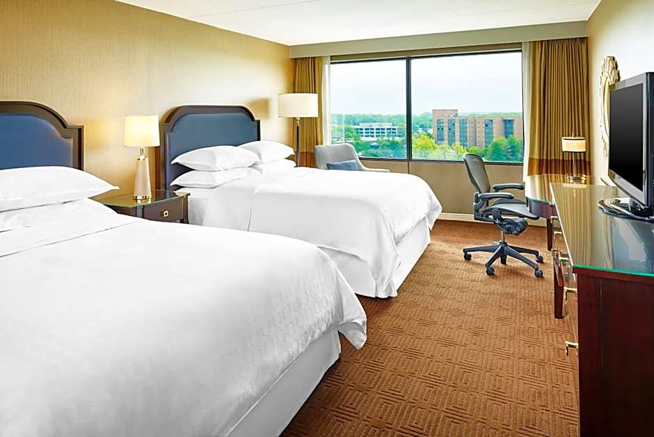 Sheraton Lisle Naperville Hotel
