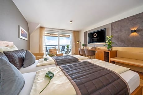 Superior Double Room with Lake View