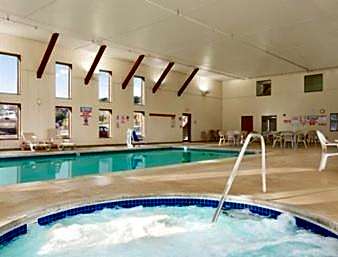 Super 8 by Wyndham Houghton