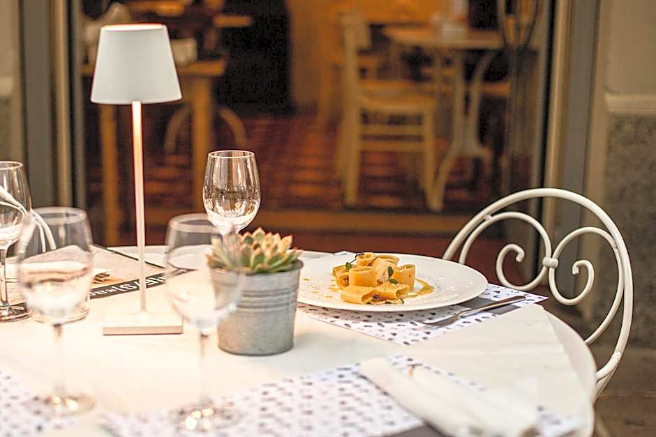 Eco Rooms&Breakfast Tirano