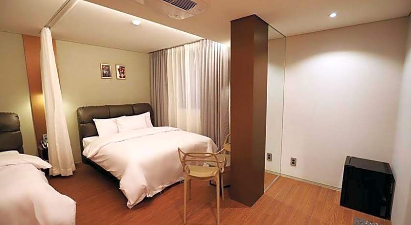 Namyangju Bukhangang Dolcecasa Hotel