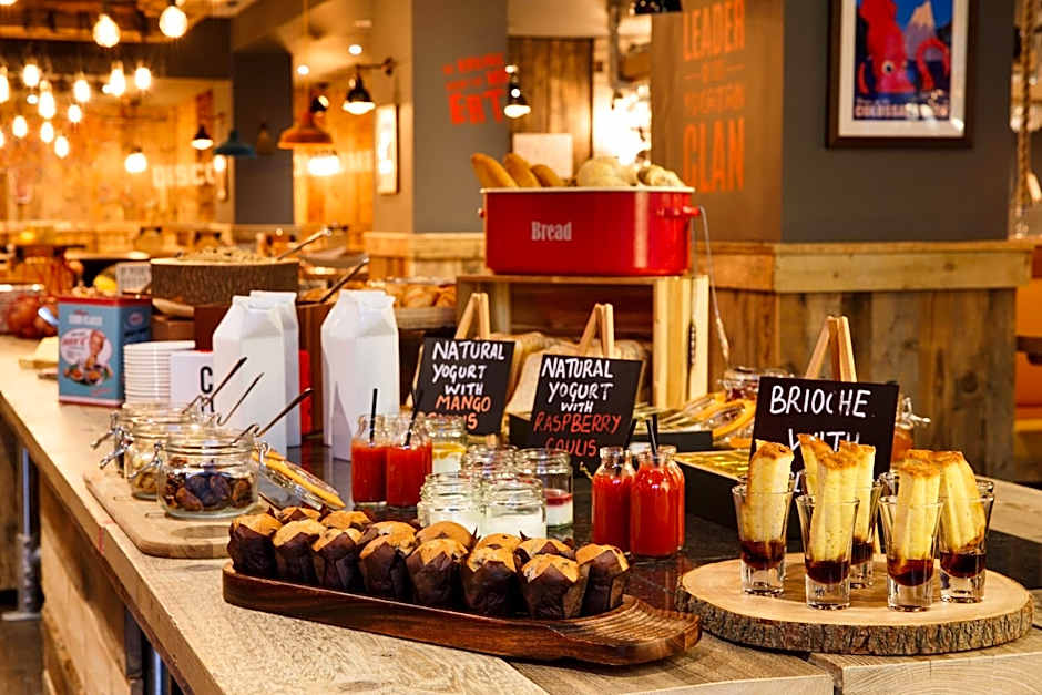 Manchester Portland By Sunday