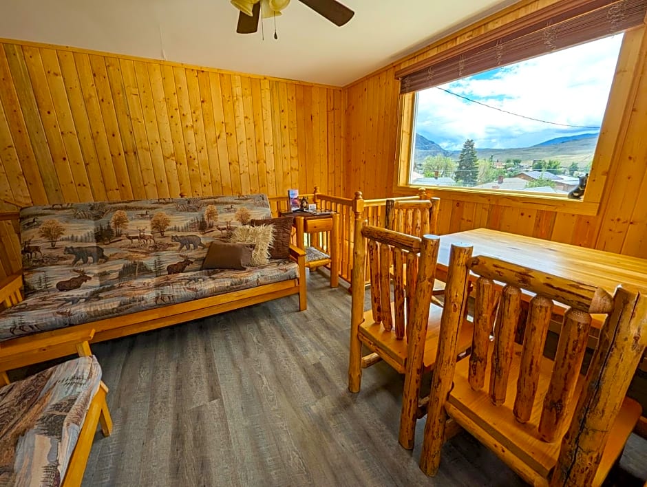 Yellowstone's Treasure Cabins