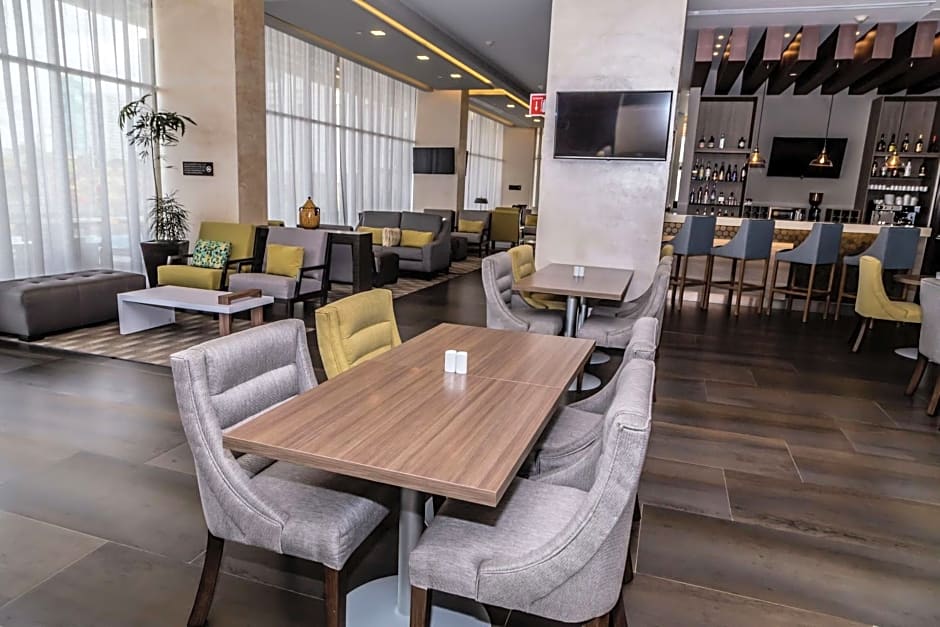 Hampton Inn & Suites By Hilton Puebla