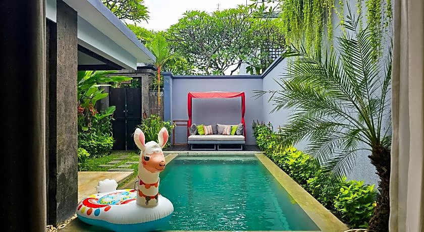 Seminyak Icon - by Karaniya Experience