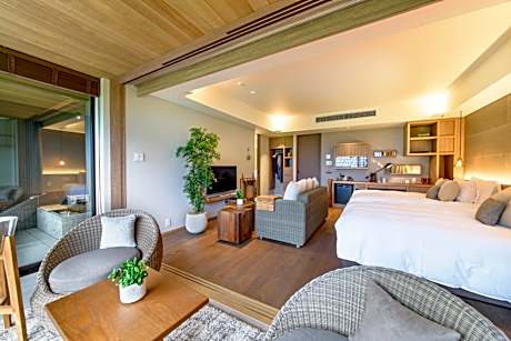 Standard Suite with Mountain View - First Floor
