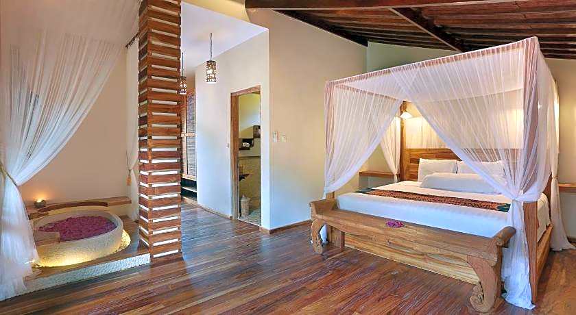 Breezy Point Villas