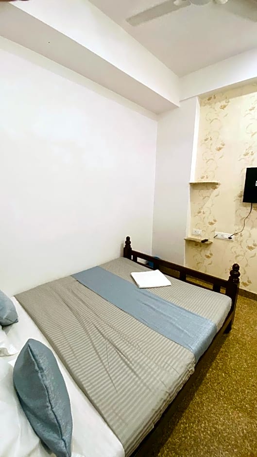 MOON FLOWER GUEST HOUSE