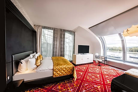 Corner Suite
