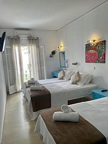 Triple Room with Balcony