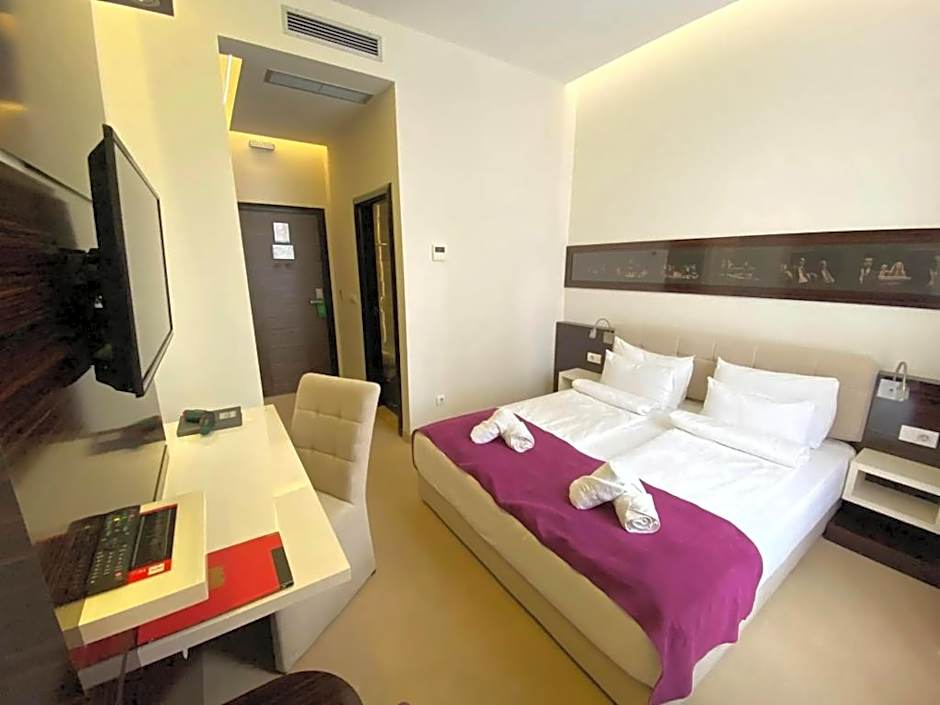 Hotel Theater Belgrade