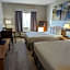 Days Inn & Suites by Wyndham Castle Rock
