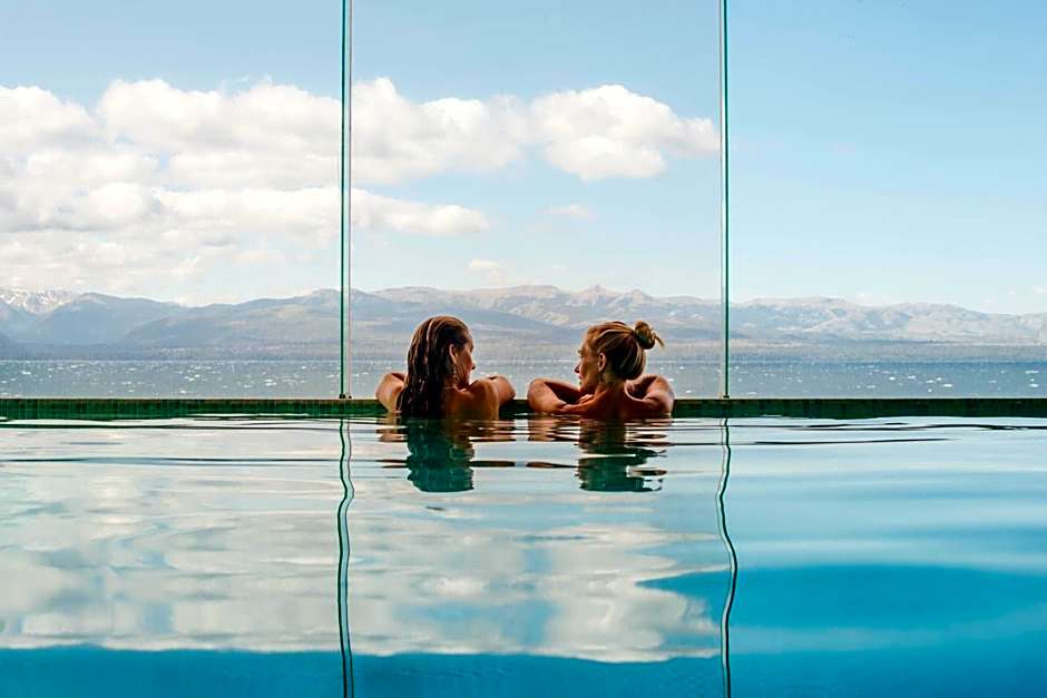 Alma Del Lago Suites & Spa