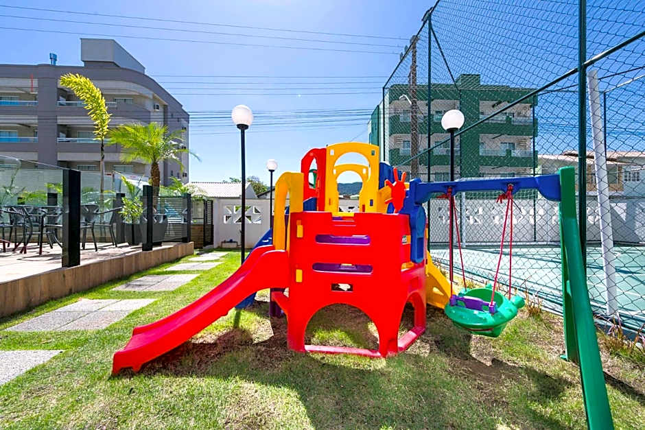 Terrazzo 402B - Apartamento 02 suítes - Acomoda até 06 pessoas - À poucos metros da praia de Bombas - (Consultar serviços de roupa de cama e banho)