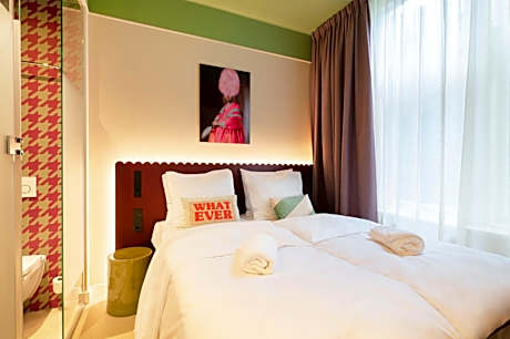 Deluxe Double or Twin Room with City View