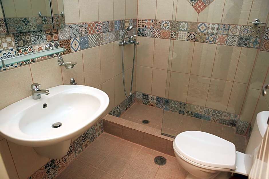 Stafylos Suites & Boutique hotel