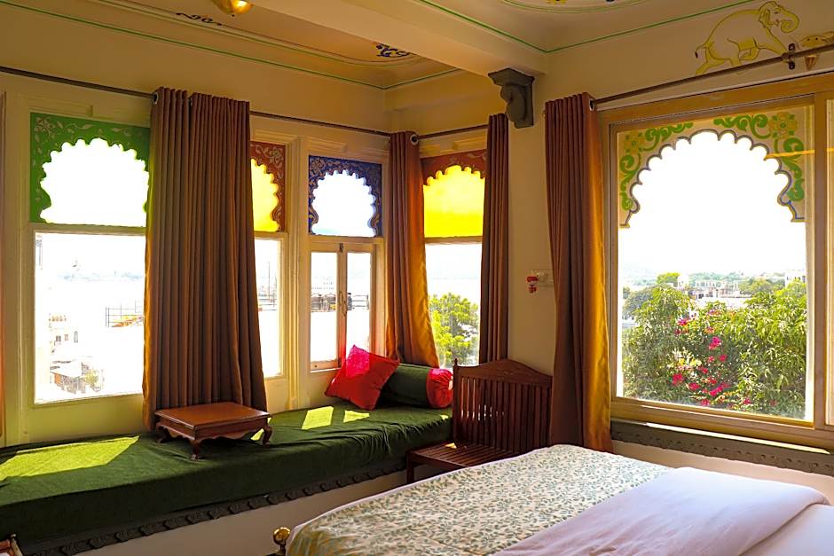Mewar Haveli A Traditional Hotel