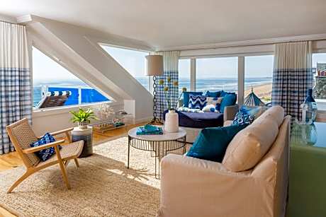 Blue - Inn on the Beach
