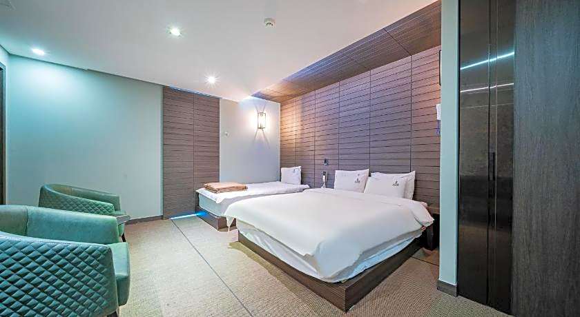 Louis Boutique Hotel