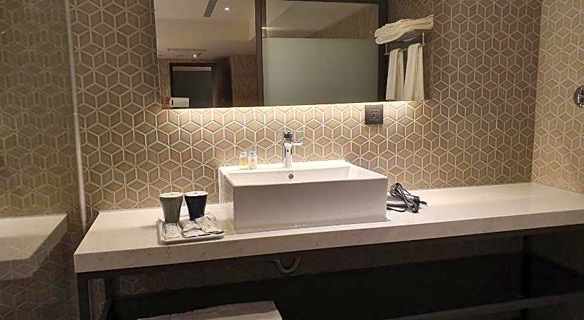 City Suites-Taoyuan Station