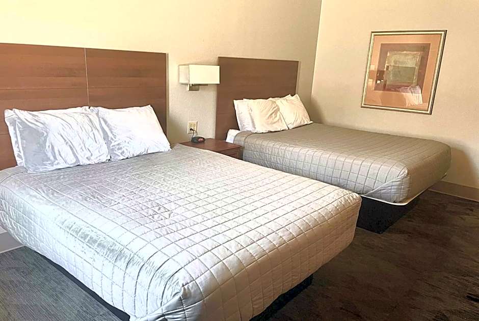 Travelodge by Wyndham Lincoln South