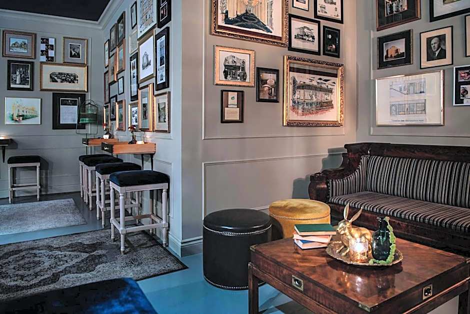 The Hotel Saskatchewan, Autograph Collection