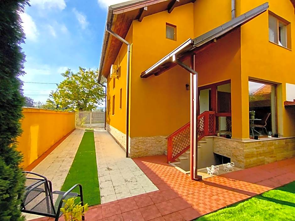 Boutique Casa Galbena