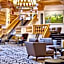 MAXIMILIAN Grand Hotel