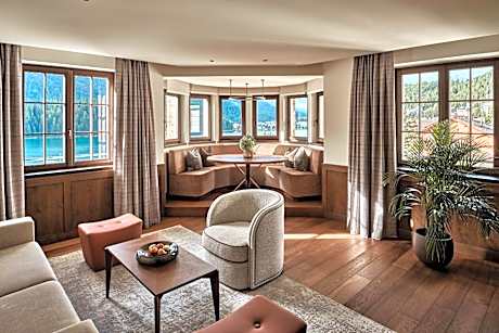 Corner Suite - historic La Margna Wing