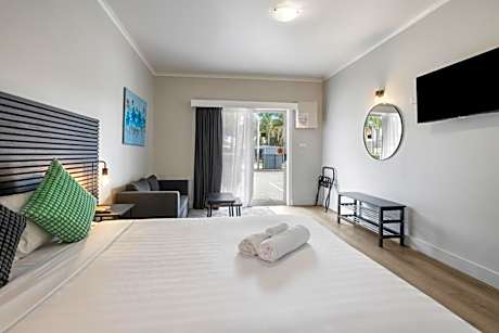 Double Room with Spa Bath - Non Pet Friendly