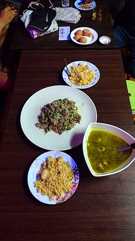 Mae Sot Commune and Camping 