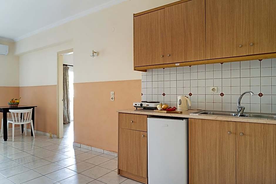 Sandy Maria studio 103