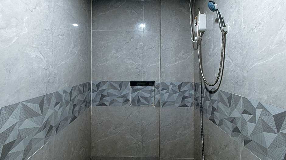 RedDoorz @ Alaminos Pangasinan