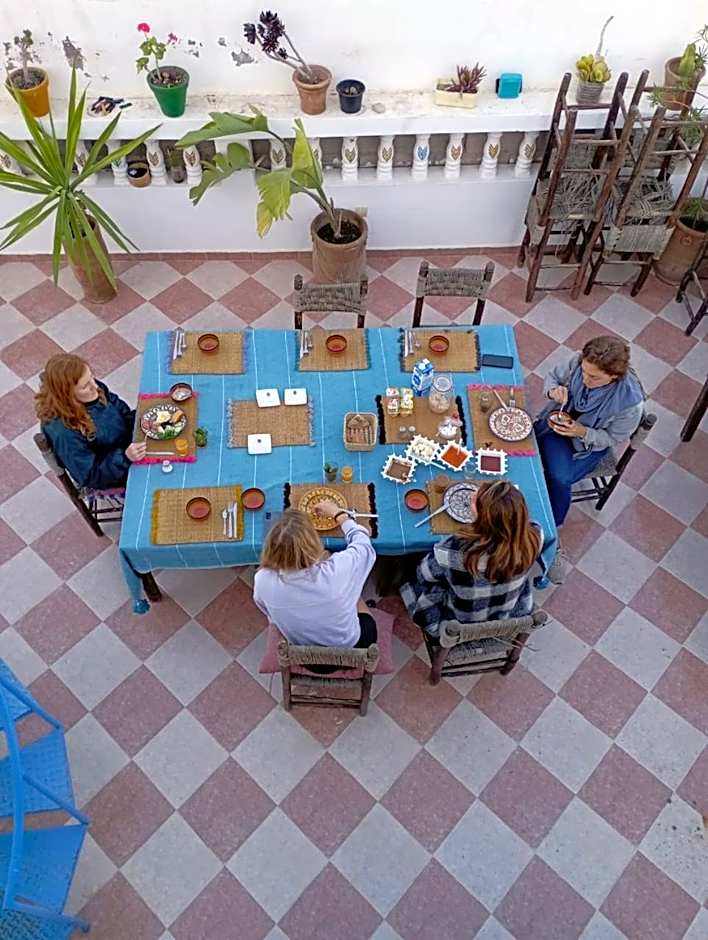 Tamraght White Hostel