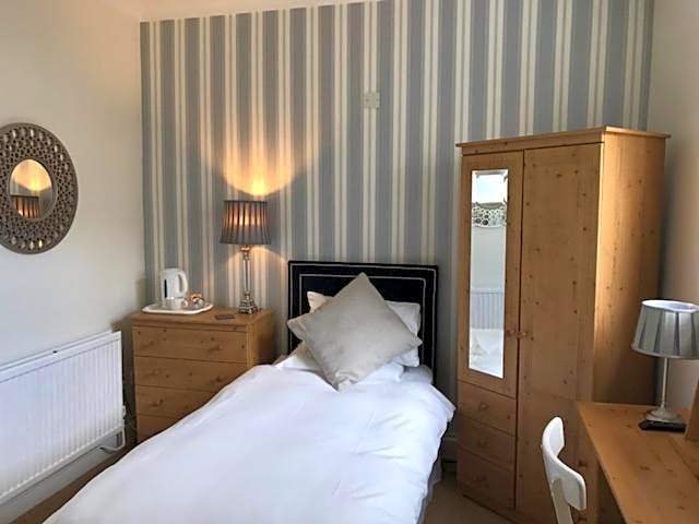 The Beaufort, Raglan