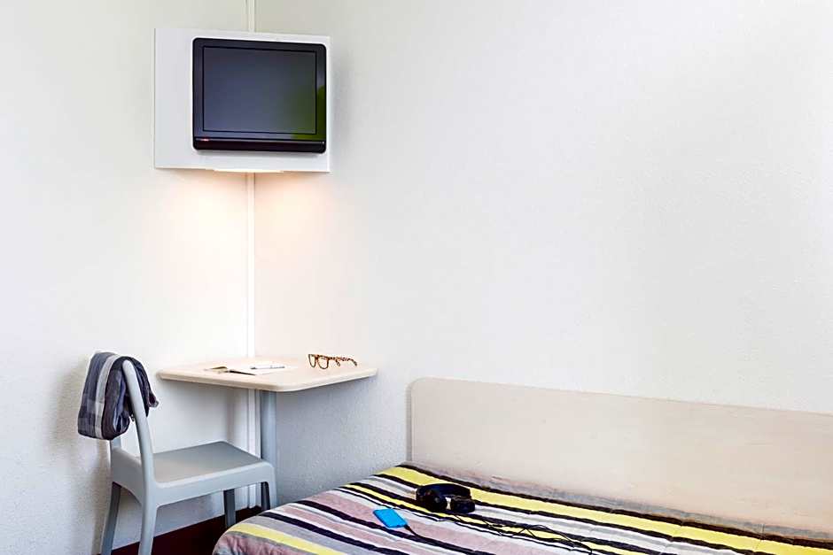 Hotel First Eco Savigny Villemoisson Centre Commercial Carrefour