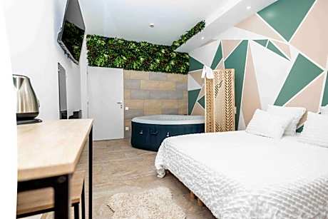 Double Room with Spa Bath