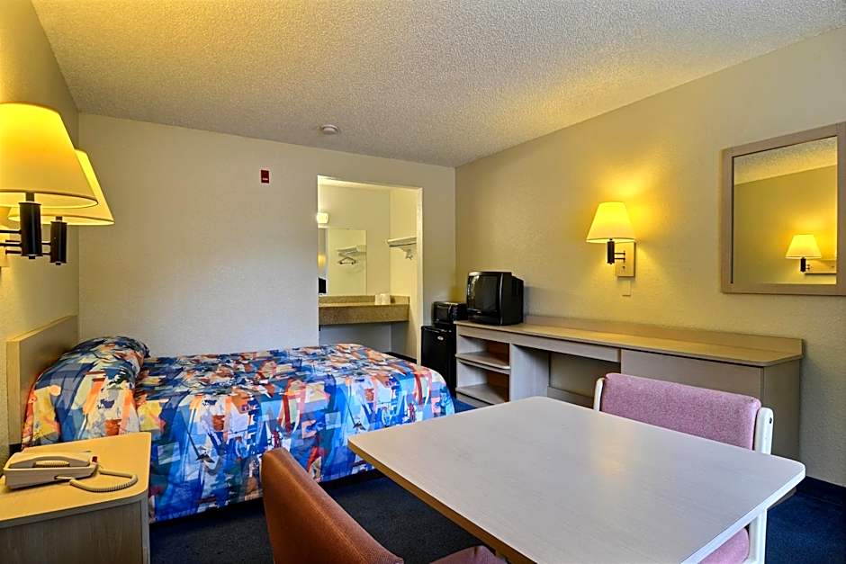 Motel 6-Seattle, WA - South