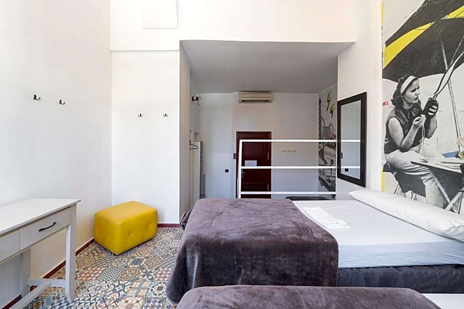 Home Youth Hostel by Feetup Hostels