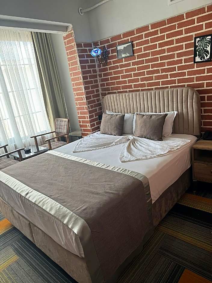 Photo 1 of 4 of Double Room