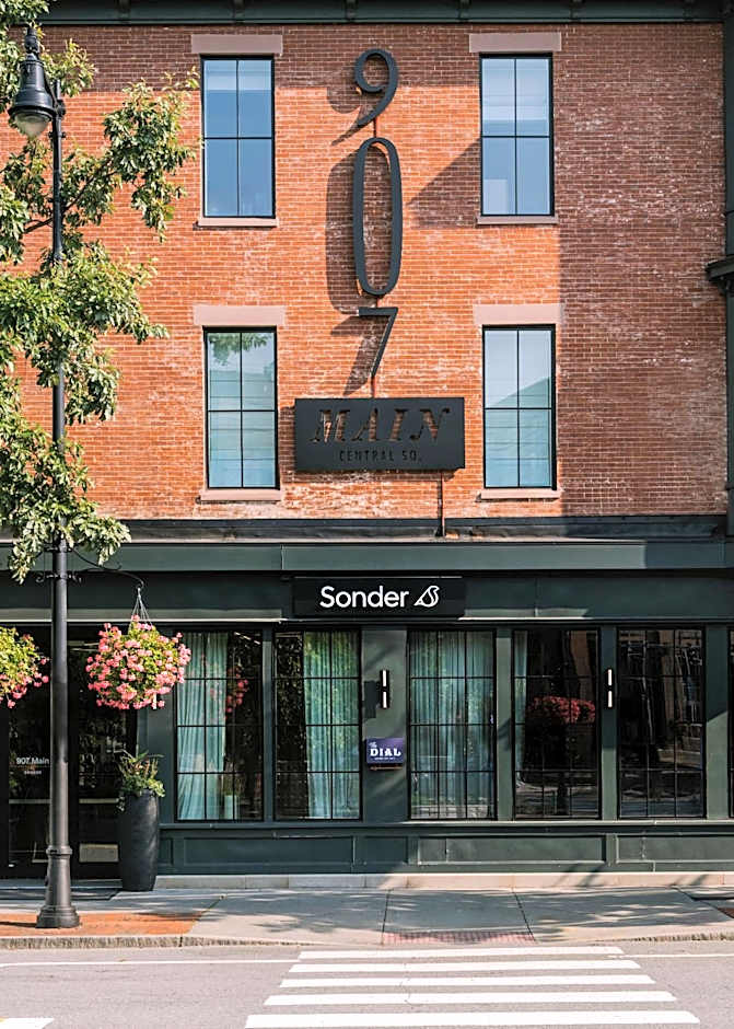 Sonder 907 Main