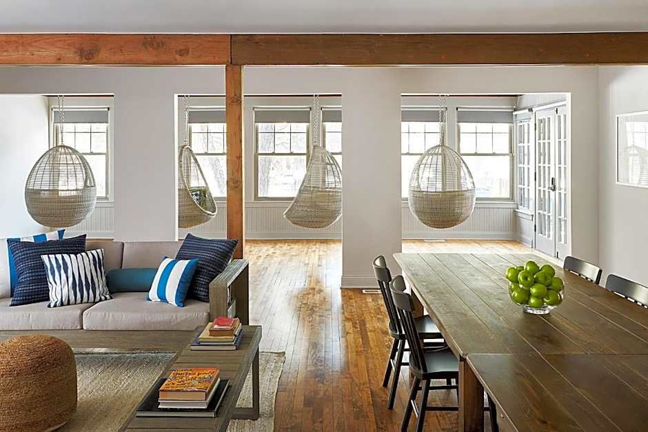 The Neighborhood Hotel Grand Beach