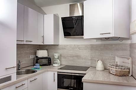 TWO BEDROOMS APARTMENT - NON REFURBISHED (balcony or Terrace)