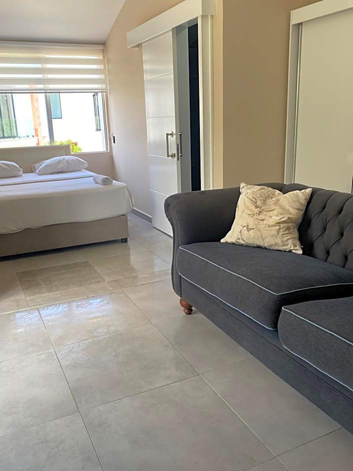 The Prince Inn Hotel & Villas