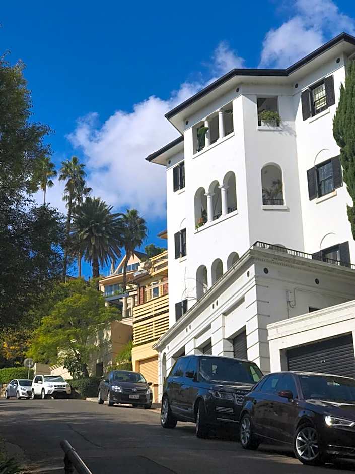 Edgecliff Lodge Motel
