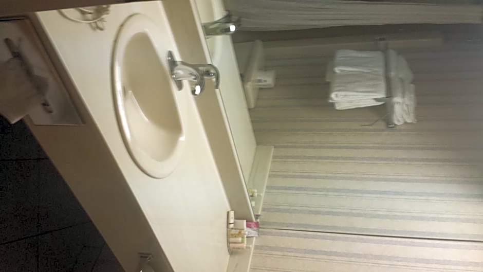 Travelodge by Wyndham Lloydminster