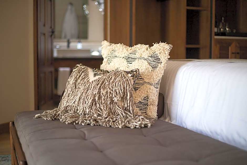 Photo 1 of 3 of Suite